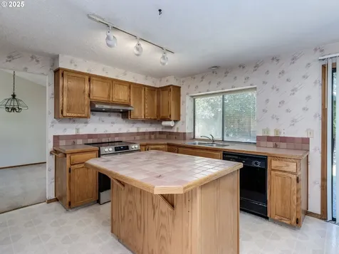 15107 SW 91st Avenue Portland OR 97224