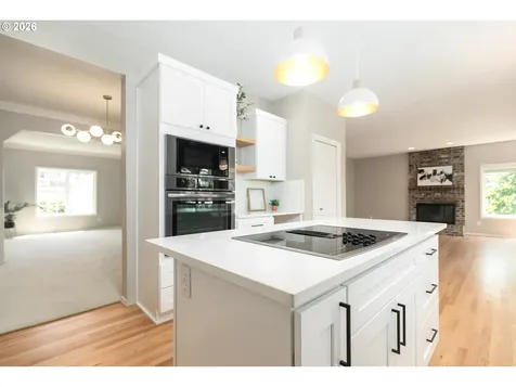 2011 NW New Hope Court Portland OR 97229