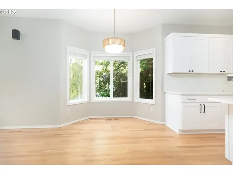 2011 NW New Hope Court Portland OR 97229