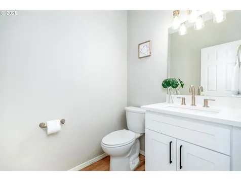 2011 NW New Hope Court Portland OR 97229