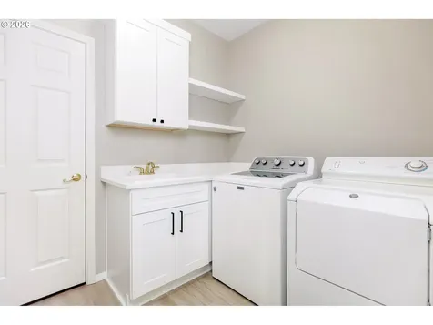 2011 NW New Hope Court Portland OR 97229