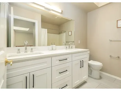 2011 NW New Hope Court Portland OR 97229