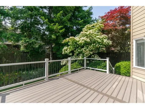 2011 NW New Hope Court Portland OR 97229