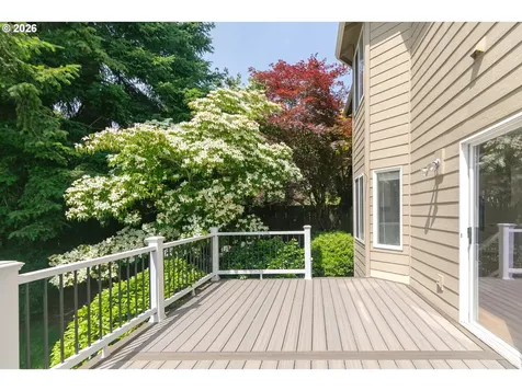 2011 NW New Hope Court Portland OR 97229