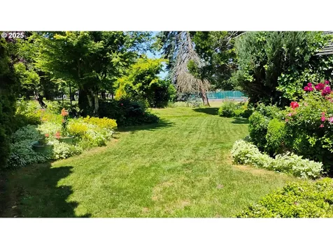 1829 SE Lewellyn Avenue Troutdale OR 97060