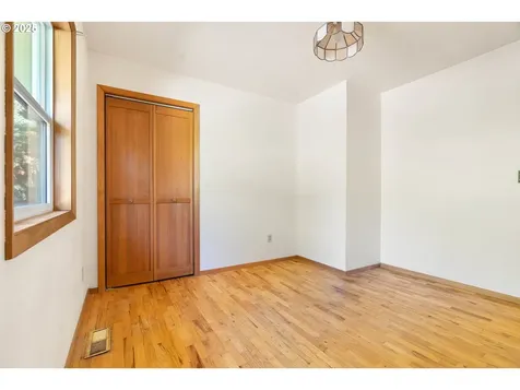 7565 SW Shirley Lane Portland OR 97223