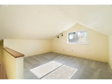 7565 SW Shirley Lane Portland OR 97223