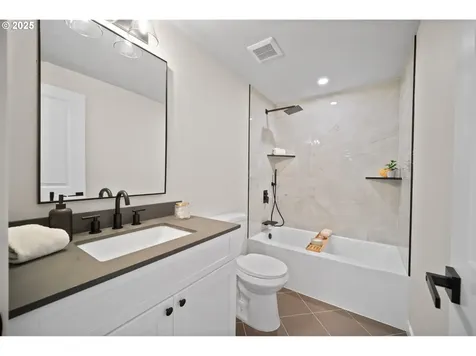 1819 NW 104th Street Vancouver WA 98685