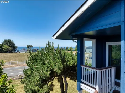 15263 Oceanview Drive Brookings OR 97415