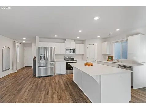 216 N 28th Place Ridgefield WA 98642
