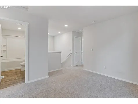 216 N 28th Place Ridgefield WA 98642