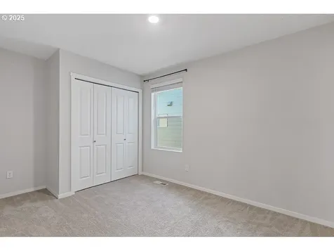 216 N 28th Place Ridgefield WA 98642