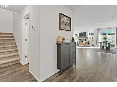 216 N 28th Place Ridgefield WA 98642