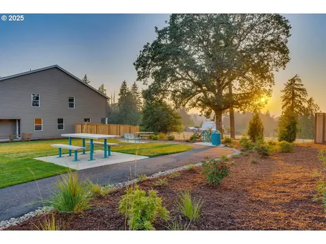 216 N 28th Place Ridgefield WA 98642