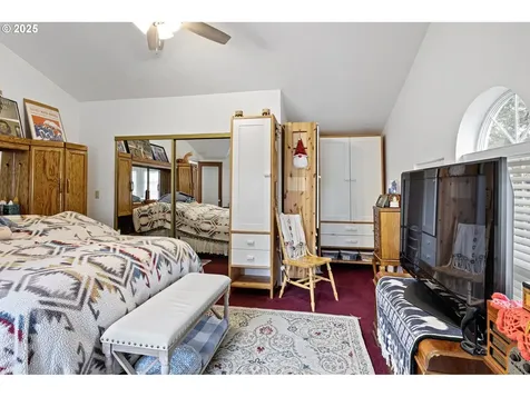 684 Bear Creek Road Cottage Grove OR 97424