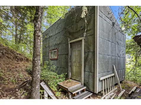 684 Bear Creek Road Cottage Grove OR 97424