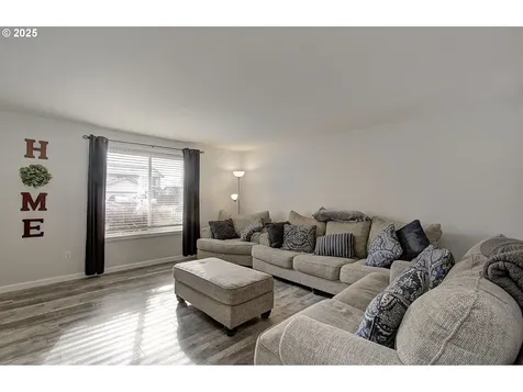 16000 NE 76th Way Vancouver WA 98682