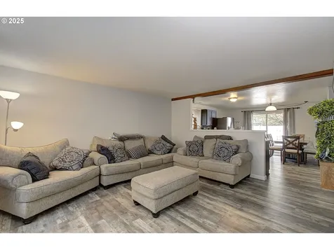 16000 NE 76th Way Vancouver WA 98682