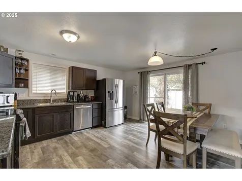 16000 NE 76th Way Vancouver WA 98682