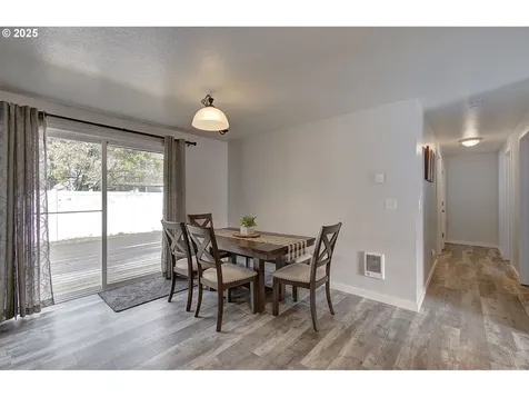 16000 NE 76th Way Vancouver WA 98682