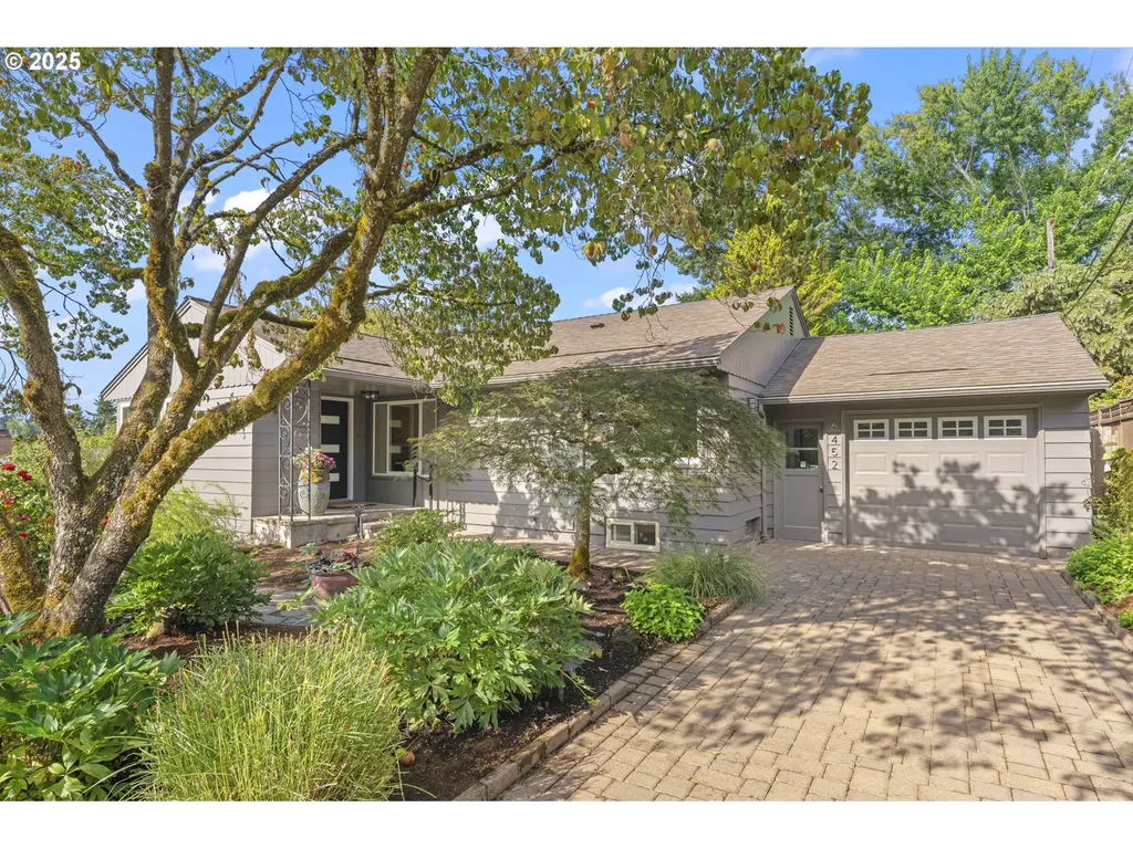 6452 SW Loop Drive Portland OR 97221