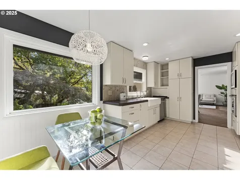 6452 SW Loop Drive Portland OR 97221