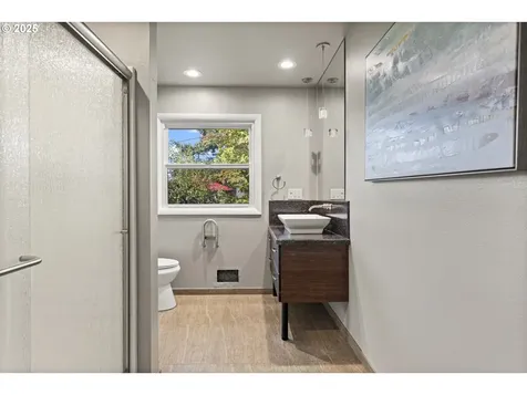 6452 SW Loop Drive Portland OR 97221