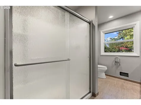 6452 SW Loop Drive Portland OR 97221