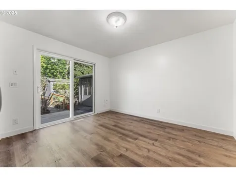6452 SW Loop Drive Portland OR 97221