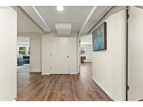 6452 SW Loop Drive Portland OR 97221