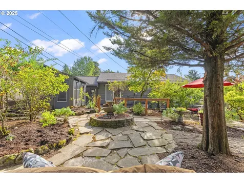6452 SW Loop Drive Portland OR 97221