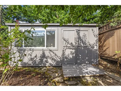 6452 SW Loop Drive Portland OR 97221