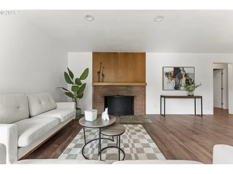 6452 SW Loop Drive Portland OR 97221