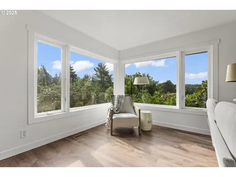 6452 SW Loop Drive Portland OR 97221