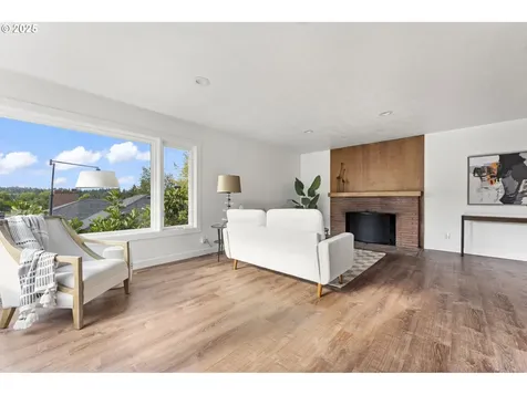 6452 SW Loop Drive Portland OR 97221