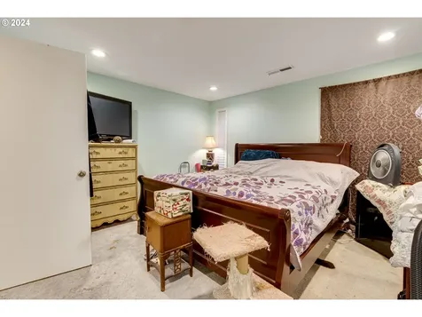 11990 SW Corby Drive Portland OR 97225