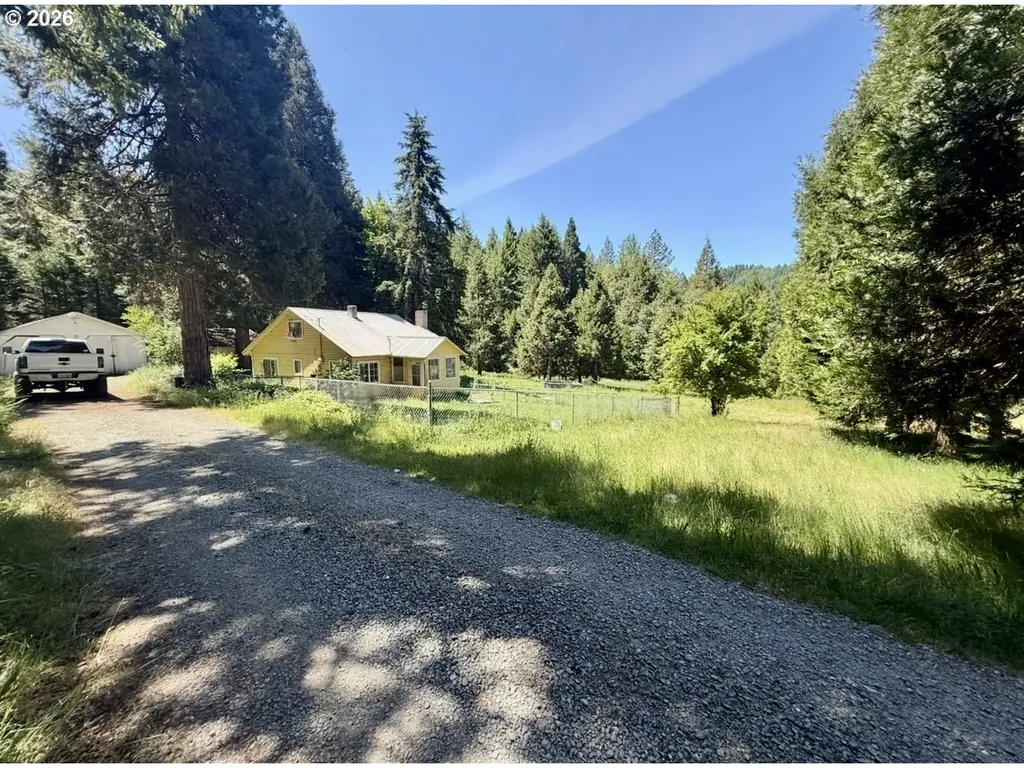 301 Humphrey Addition Road Glendale OR 97442