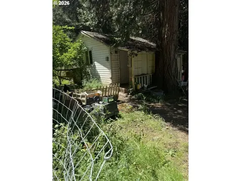 301 Humphrey Addition Road Glendale OR 97442