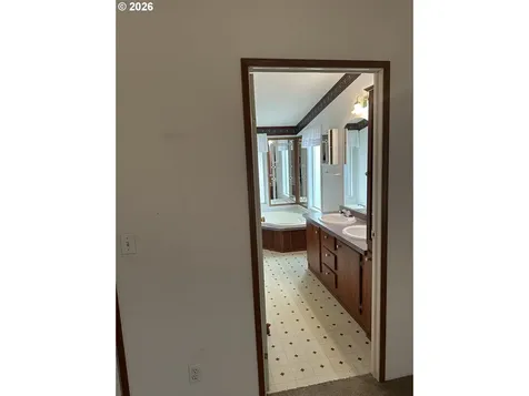 235 Twin Oaks Loop Winston OR 97496