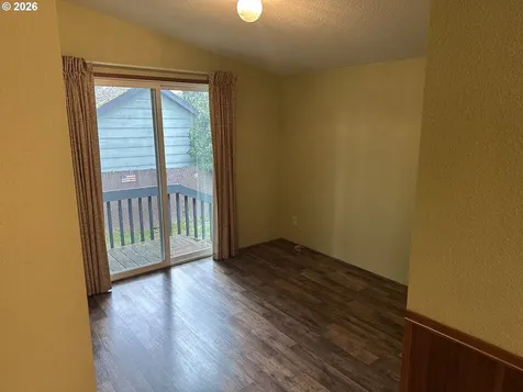 235 Twin Oaks Loop Winston OR 97496