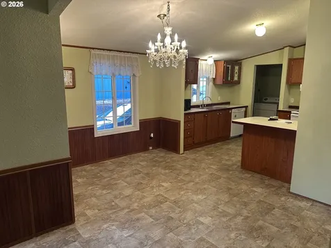 235 Twin Oaks Loop Winston OR 97496