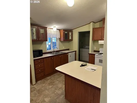 235 Twin Oaks Loop Winston OR 97496