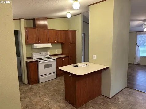 235 Twin Oaks Loop Winston OR 97496