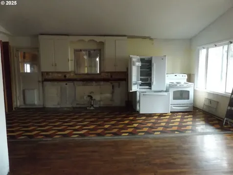 324 W Berdine Street Roseburg OR 97471