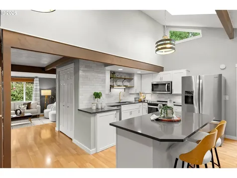 7355 SW Delaware Circle Tualatin OR 97062