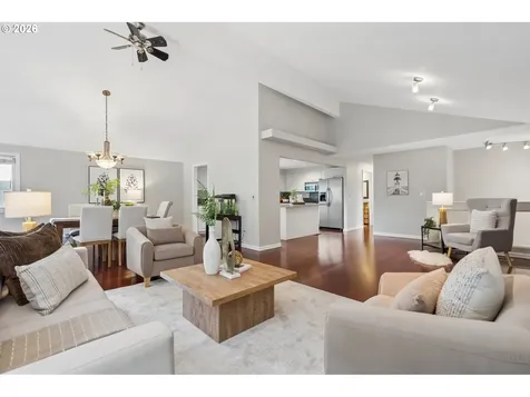 2445 Debok Road West Linn OR 97068