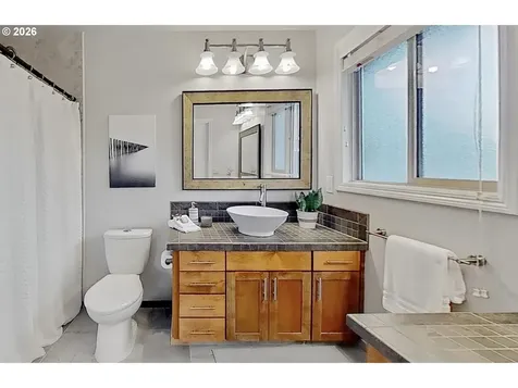 2445 Debok Road West Linn OR 97068