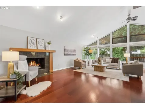 2445 Debok Road West Linn OR 97068