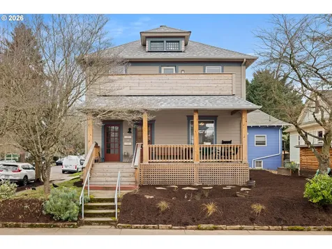 802 SE 35th Avenue Portland OR 97214