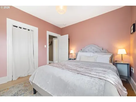 802 SE 35th Avenue Portland OR 97214